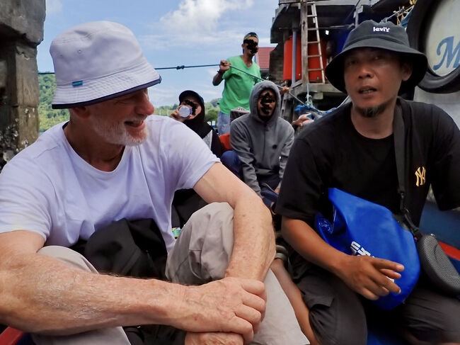 小さなボートに乗って、<br />(掲載許可済み)