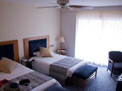 広すぎて落ち着かなかった部屋。ホテル詳しくないのでよくわからず。