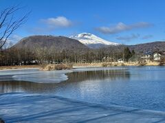 ホテル近くの矢ケ崎公園からは、浅間山がくっきり。
山頂にいる時に、このお姿に会いたかった。。