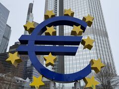 ユーロマーク。
フランクフルトは国際的な金融の都市だそうです。