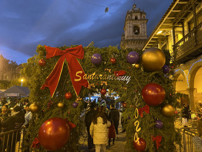 クスコでもクリスマスマーケットが開催されていました。