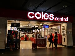 メルボルン セントラル駅
「コールス」はオーストラリアの有名スーパー