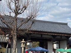 東寺の門です