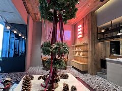 名古屋に戻って、JRゲートタワーホテルの１５階にあるTHE GATEHOUSEで

アフタヌーンティーをいただきました。


 