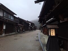 朝食前に朝の散歩。
相変わらず天気は悪い。
私達の普段のおこないどれだけ悪かったんだか・・・
