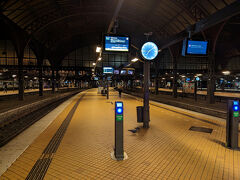 コペンハーゲン中央駅に戻ってきた。広々した素敵な駅。