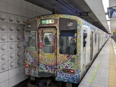 大阪難波駅からはこちらの電車で３駅先の九条駅まで乗車しました。