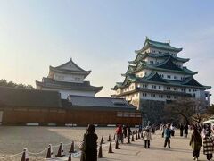 空襲で消失する前は国宝に指定されてた名古屋城の天守
昭和34年に鉄骨鉄筋コンクリート造の建造物として再建（現在は、閉館中）