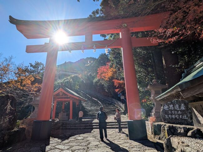 風景画　寺の風景「熊野・青岸渡寺」熊野古道　油絵 F4号　フレーム付き ZIPANG TOKIO 2020「世界遺産 青岸渡寺 ～ 補