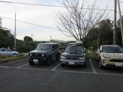 次なる目的地は「村山上貯水池」ですが周辺は無料駐車場は無く、近くには店舗や墓地参拝者用の駐車場しかありません

ダム巡りで公然と止められるのは山口貯水池右岸側のコインパーキングとなってしまいます