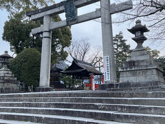 2025.1.23　木 AM7:01  富国神社
京都市東山区大和大路正面茶屋町
http://toyokuni-kyoto.jp/index.html　　公式HP
https://youtu.be/--OIOLL0BKQ　　豊国神社解説動画
P＝有料1時間２００円　参拝者も有料に変わった。