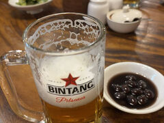 年越し宴会は16時スタート。
甘くない黒豆いただきました。


