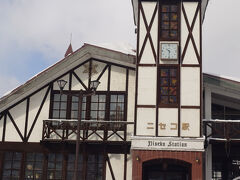 その後、折角なのでニセコ駅まで行ってオシャレな駅舎を見てから戻りました。