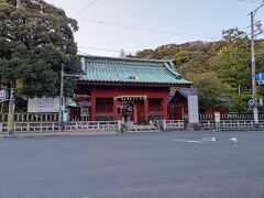 公園からもう少し足を伸ばして静岡浅間神社へ。