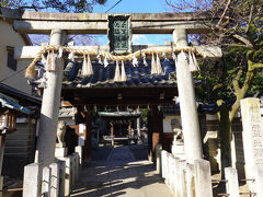 しばらく行くと鳥居。靈光殿天満宮です。