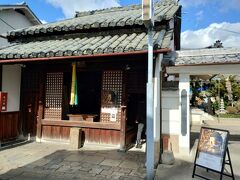 12:25　法徳寺/毘沙門堂さん到着
勇ましい毘沙門天立像を間近で拝見
本堂は修理中でしたが、ご本尊の木造阿弥陀如来立像（平安時代）も拝仏できました