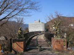 縄文橋から大江戸温泉物語下呂新館