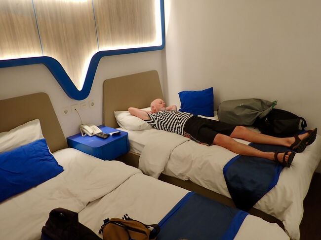 少し狭い部屋に留まります。<br />一人頭、280kルピア(キャッシュ2800円)。<br />(掲載許可済み)