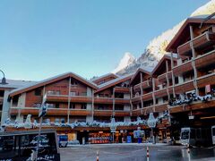 ツェルマット到着～　
おぉ！先っちょが見えてるではないですか！