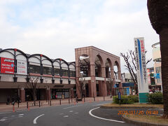 「佐世保駅」です。セントラルホテル佐世保から南に歩いて10分強で着きます。