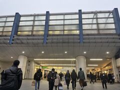 食事の後、赤羽駅で途中下車。乗り降り自由なので駅舎を確認。
人通りが多い