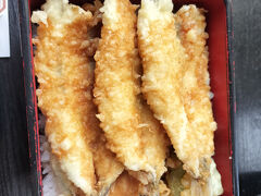 昼食は北上し戸田のの一食堂にていただきました。おさかなの天丼はお魚いっぱいで良い！