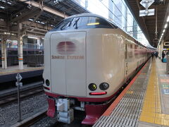 東京駅に定刻am7:08到着しました。