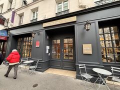 ホテルからノートルダム大聖堂までは北に徒歩12分900m

ホテル南側裏にクリューニー美術館
ノートルダム大聖堂の改装に伴う彫刻関係を展示中