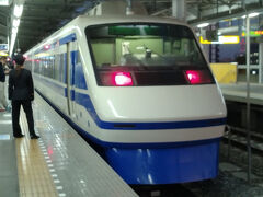 ●特急りょうもう36号＠東武/太田駅

胃袋も満たされて、あとは、帰るのみになりました。
急行や普通を乗り継いで、浅草まで出ようと思ったのですが、直前になって、心が動きました（笑）。
特急で、浅草に戻ります。