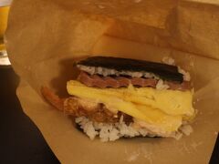そして　本日のメイン　おにぎり
少々食べにくいが　ボリュームもあり　美味しかった