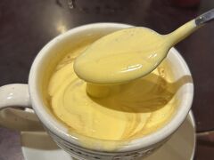 ハノイで有名らしいです。
ティラミスみたいな味で美味しかったです。