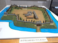 そしてコンクリート製の土塁の中には、「宇都宮城 ものしり館」という展示施設もあった。
本丸のジオラマ模型のほか、城下町から発展した宇都宮市の歴史に関するパネル展示などがあり興味深く見学できました。

