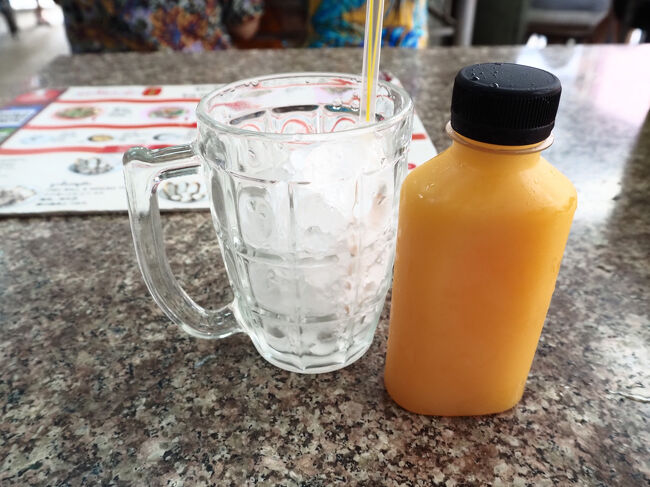 オレンジジュース。濃厚で好き。