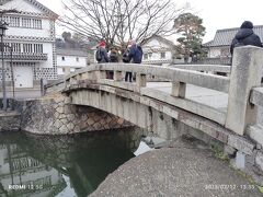 中橋
倉敷考古館の前の石橋
この橋からは川全域が見られます