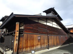 高山といえば古い町並み。