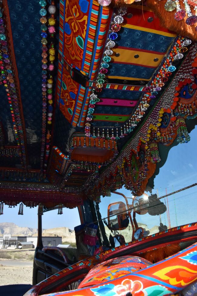 (42)前同<br />〇運転席も～御覧の通り。("ここまでやるかよ～「敬服!!!」)