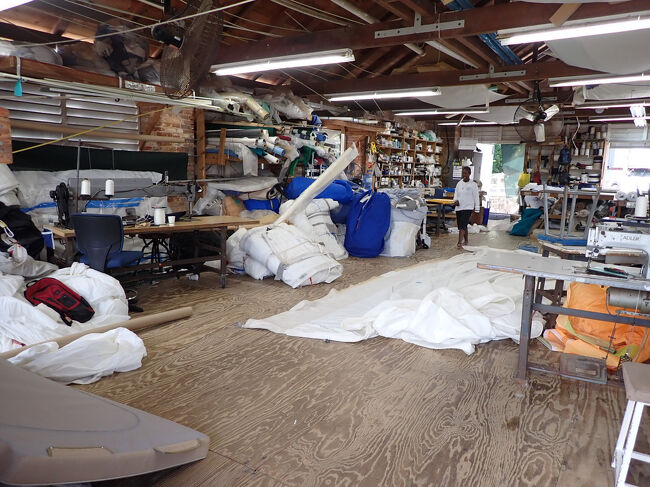 セールロフトが有ったのでチラ見