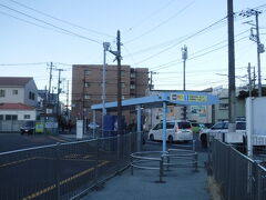 京浜急行の逗子・葉山駅前から京急バスで浄楽寺前へ向かいます