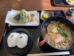 打合せを終え会社へ
途中の道の駅でランチ