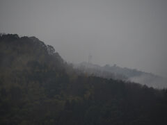 早朝、窓からの眺め