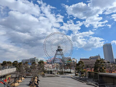 また別の日。

人間ドックを終えて、さてさて～どこかでランチといこうじゃないか！とやってきました桜木町。

「横浜ワールドポーターズ」内に入っている「しゃぶ葉」ならぬ「くし葉」にＧＯ！串揚げのお店です。今現在はここ１店舗しかないんだってー！って、しゃぶ葉も、ここが1号店なんだそうで、だとすると「くし葉」も近々全国展開になるのかもしれませんね(・∀・)