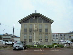 桑島記念館

昭和2（1927）年に建てられた木造2階建ての西洋建築の建物。市の有形文化財。
