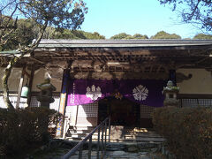 次は近くの大寧寺へ。大内義隆が自刃した地です。
栄華を誇った人が、家臣の裏切りにあい、戦に敗れ追い立てられた最期の地。。