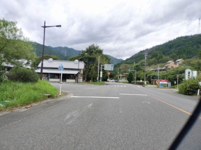 個々によっていきたいので左折。