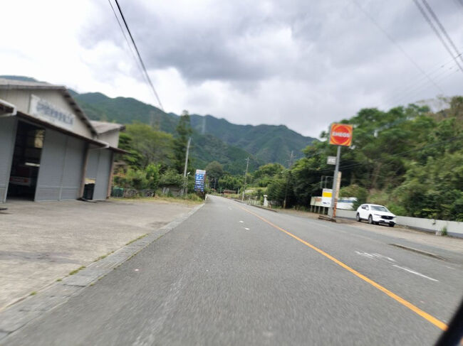 しかし・・・復旧途中だとしても土曜日なのに人の気配が全く無いな。