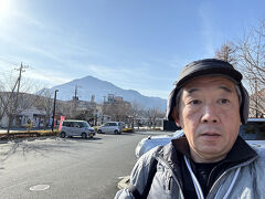 ９:15　西武秩父駅到着
この日も好天に恵まれた。日中は、３月上旬の陽気予報。朝は、秩父盆地なので冷え込みます。ウイスキー祭りは、11:00オープンですが、全体的に早目の動きとなっているので、会場に徒歩で向かいます。