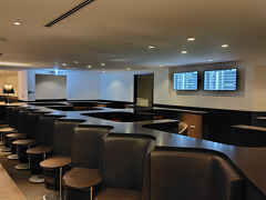 【HND/サクララウンジ】

またまたいつもの早朝便！
ラウンジのこのエリアは人も少なく、
行先によってはこの奥のエリアの方が出やすいです。