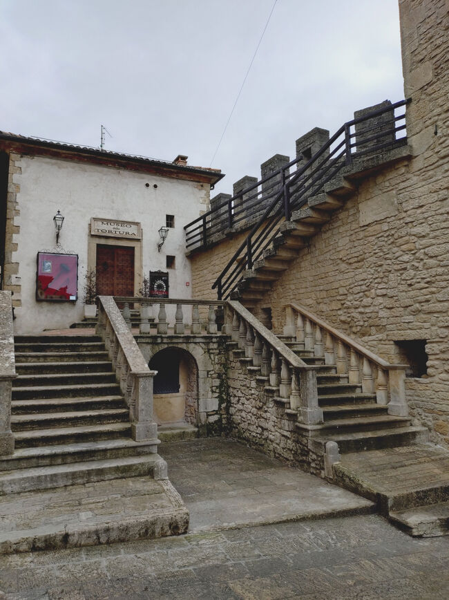 サンマリノ共和国の旧市街<br />Porta San Francescoを入ってすぐの場所。