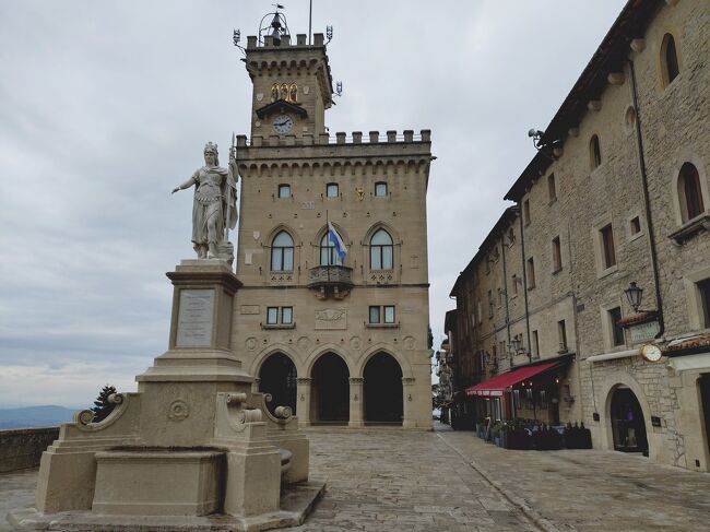 サンマリノ共和国の中心。<br />リベルタ広場。