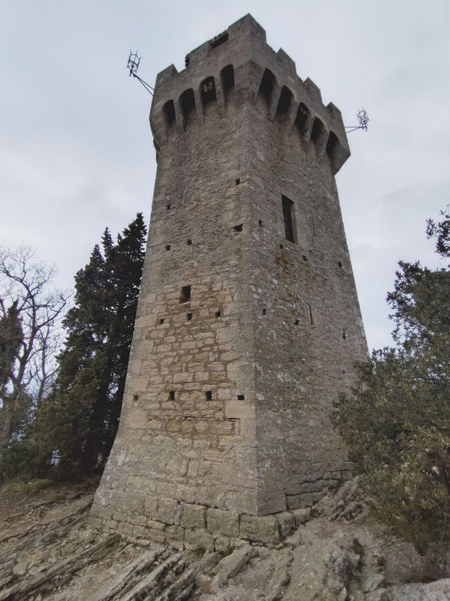 ロッカ　モンターレ